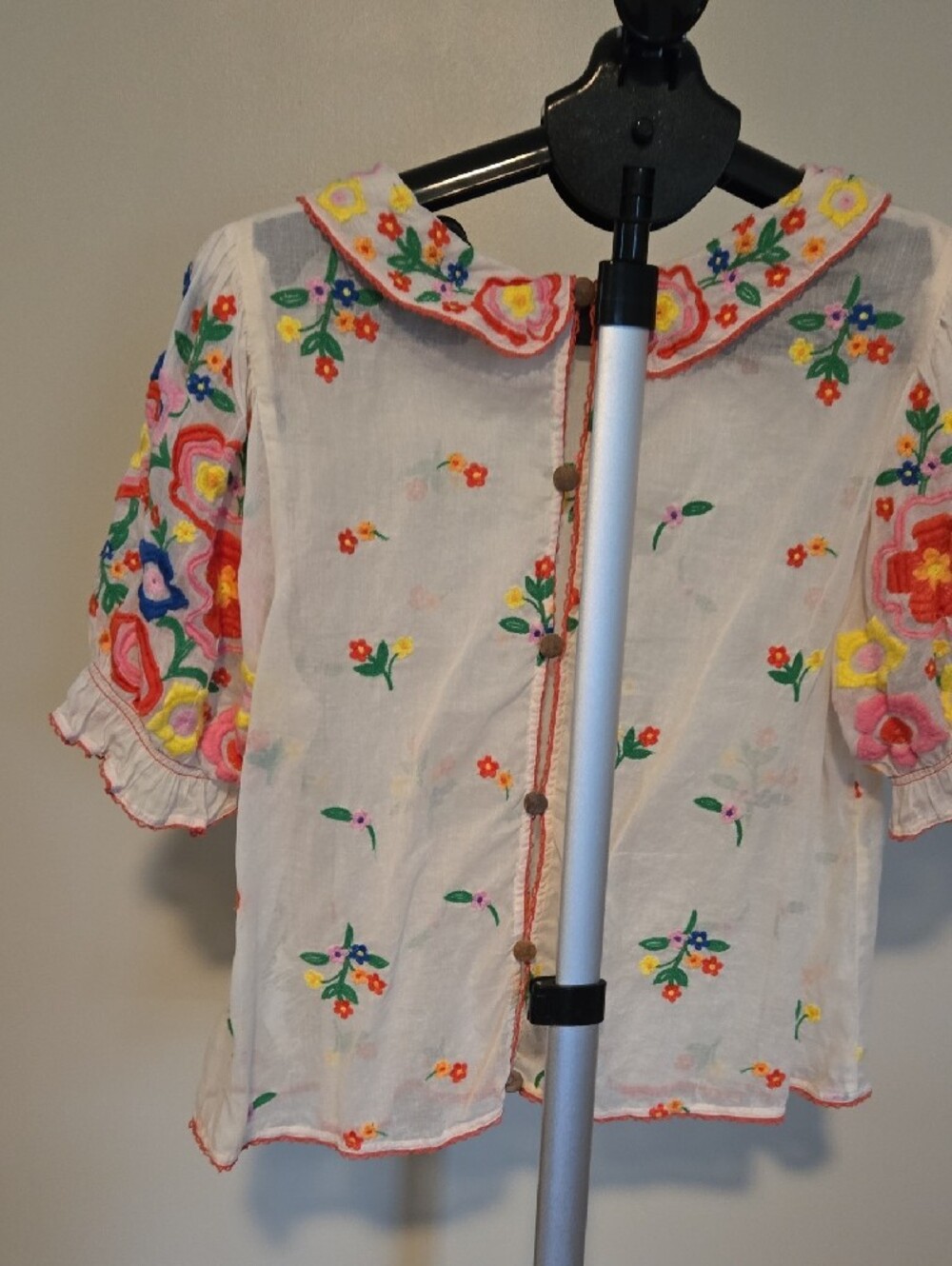 Free People White Embroidered Floral Peter Collar Blouse - Picture 3 of 3